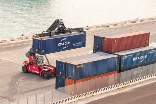 Import / Export Containers